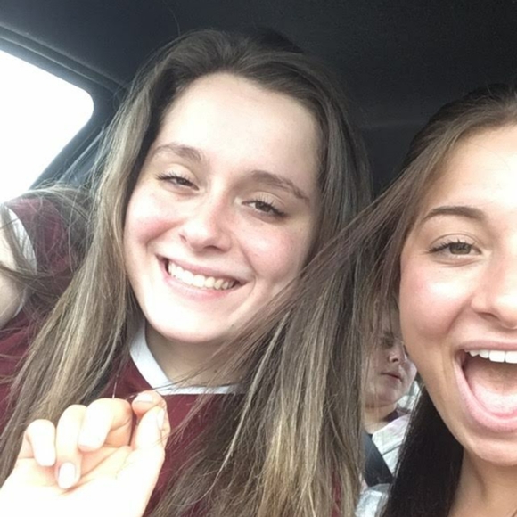 Meet your Posher, Kelsey - Picture 1 of 3